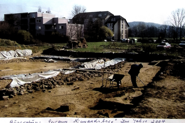 Foto der Ausgrabungen in 2004 aus der Sammlung Kröner